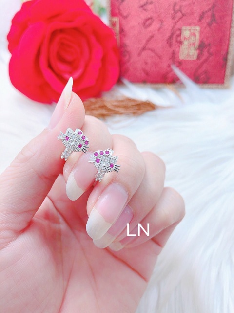 Bông tai mèo kitty khoá bấm cho bé