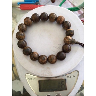 Vòng tay phong thuỷ trầm hương