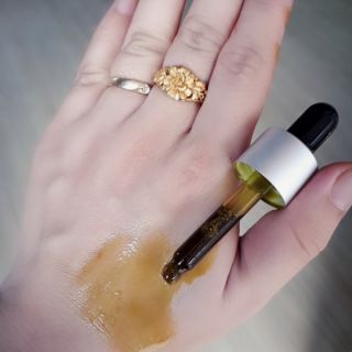 Tinh dầu bơ và tinh dầu nghệ