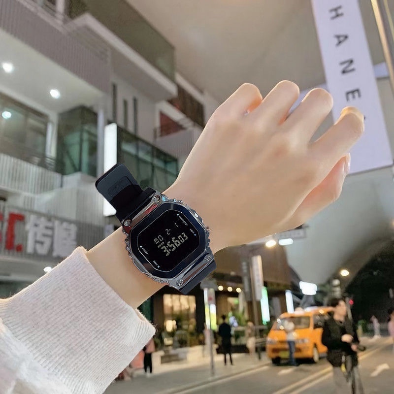 Đồng Hồ Điện Tử Chống Nước Màn Hình Vuông Có Đèn LED Thời Trang Cho Nam Nữ