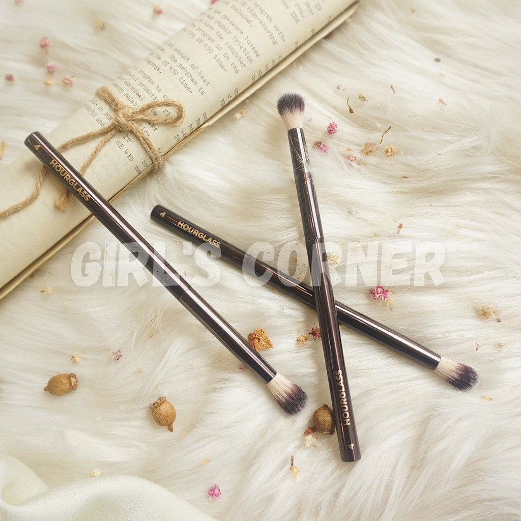 Cọ blend mắt - cut crease Hourglass N.4