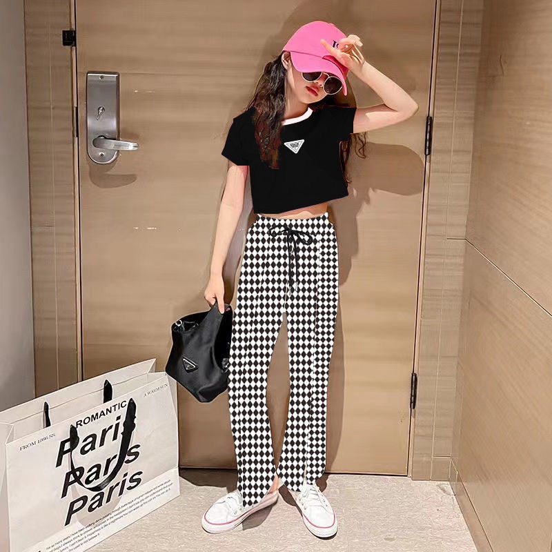 Set Áo Thun Tay Ngắn Dáng Rộng Và Quần Dài Ống Loe Họa Tiết Kẻ Ô Vuông Thời Trang Mùa Hè Mới 2022