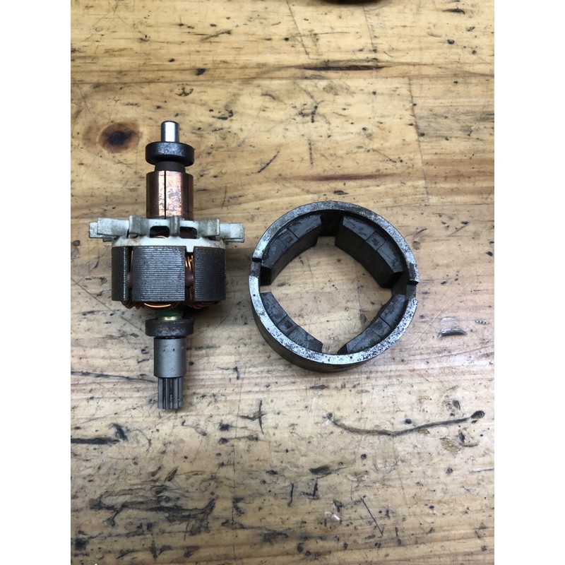 Roto Tato Bắn vít National EZ7202