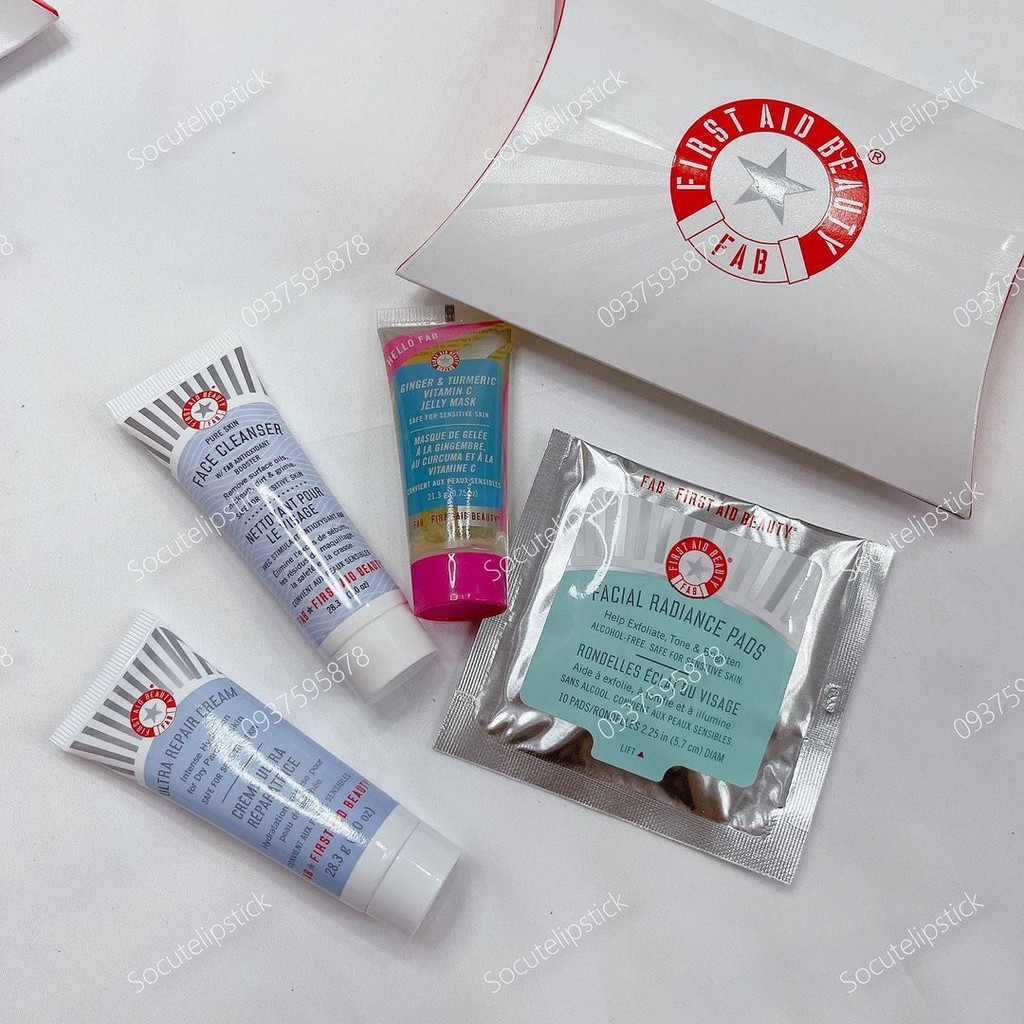 Set dưỡng phục hồi da First Aid Beauty