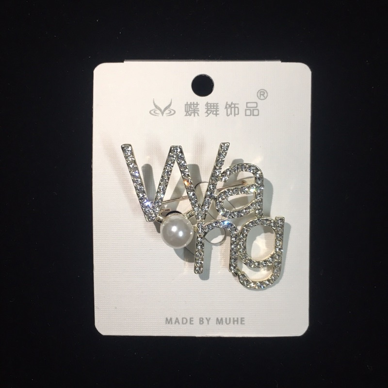 Cài Áo Chữ Wang Đá Phối Ngọc