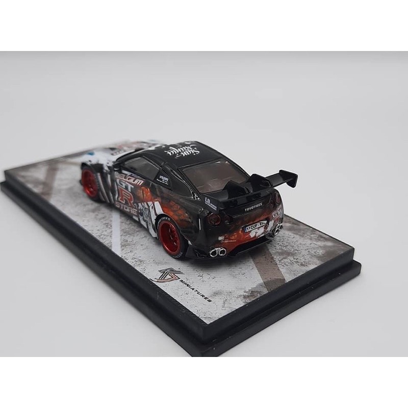 Xe Mô Hình Nissan GT-R R35 Liberty Walk 1:64 Miniatures ( Đen Trắng )