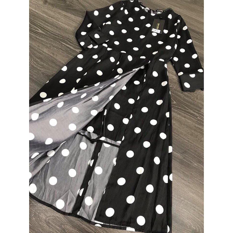 Bộ jumpsuit giả váy chấm bi - kiểu hở lưng