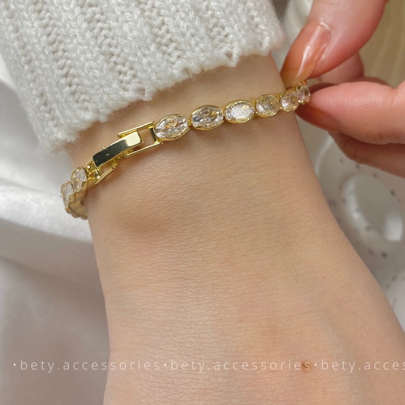 Vòng tay Kling lấp lánh hàn xẻng