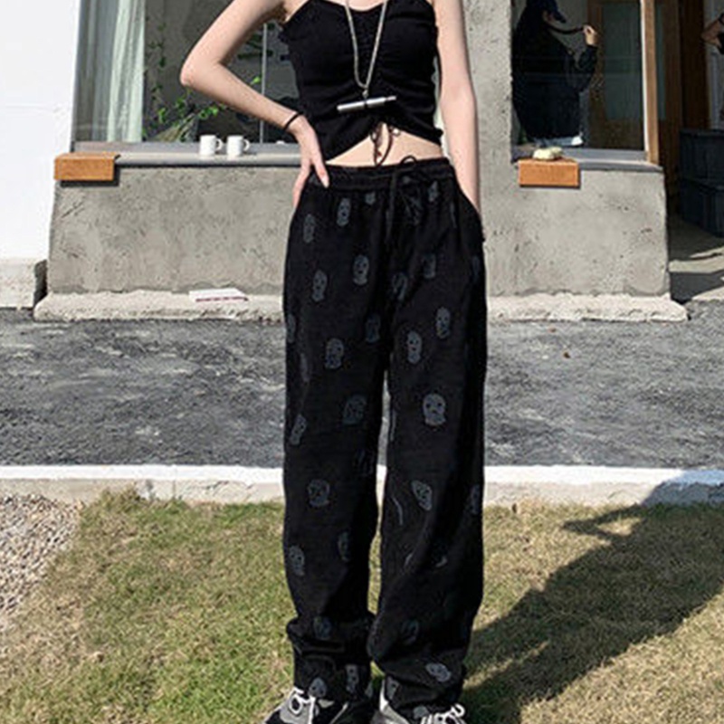 Quần baggy lưng cao in hình đầu lâu sành điệu