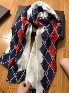 Khăn lụa Gucci cao cấp