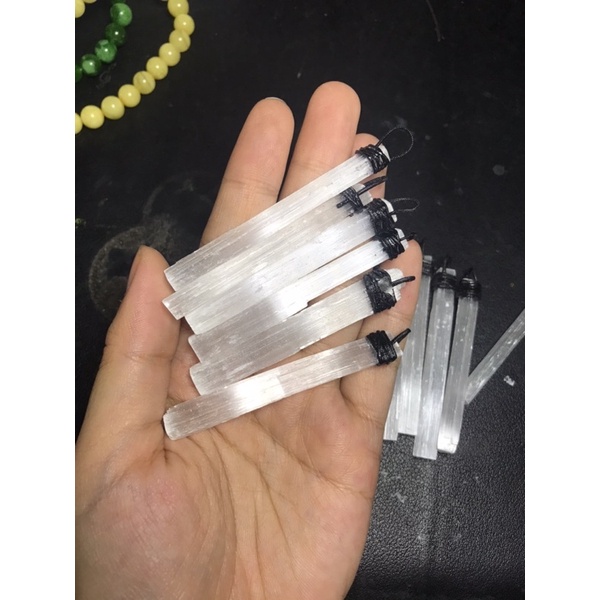 Tinh thể Selenite thô thanh tẩy làm móc khoá hoặc dây chuyền HandMade