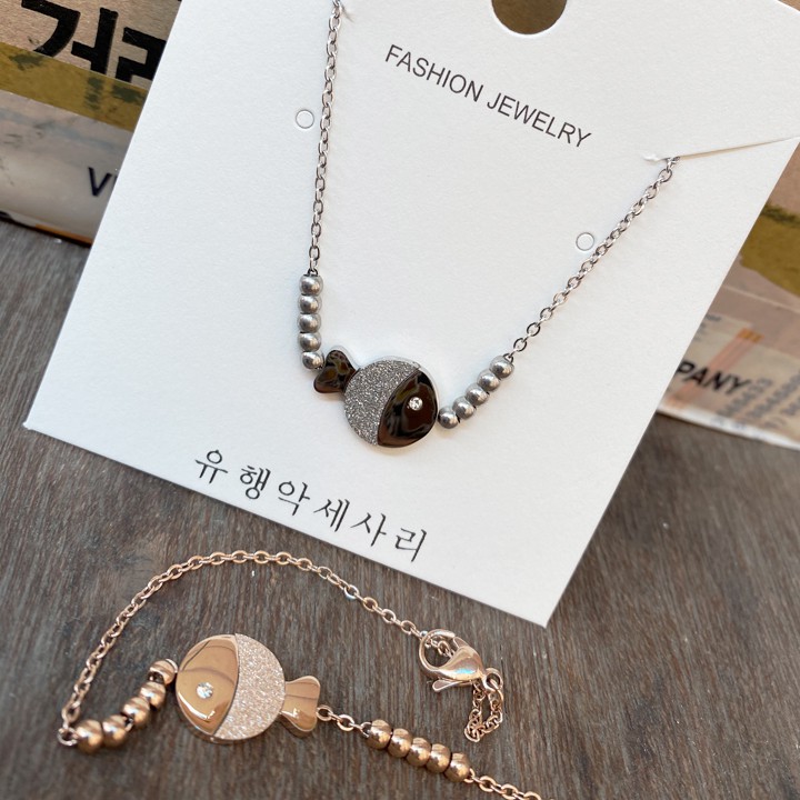 Lắc chân titan không đen không rỉ hình cá dây xích (hình tự chụp ) | BigBuy360 - bigbuy360.vn