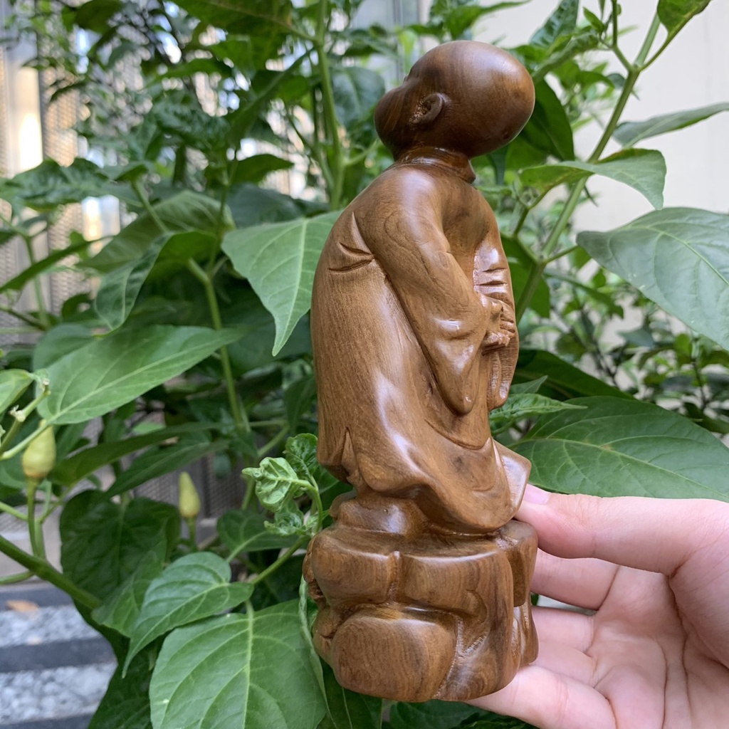Tượng Vạn Sự Tùy Duyên - Tượng Chú Tiểu Gỗ B\ach X\anh, Gỗ Hương Cao 15cm