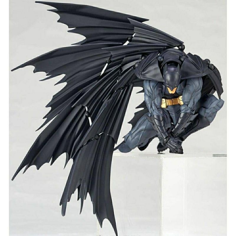 Mô hình khớp cử động Batman sắc nét từng chi tiết, cao 17cm