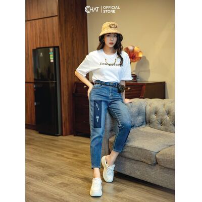 Áo T-shirt chữ phối xích CCHAT