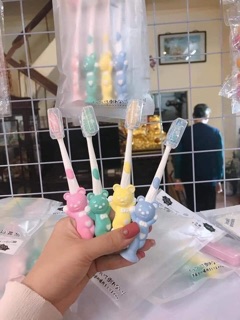 SÉT 4 BÀN CHẢI ĐÁNH RĂNG CHO BÉ