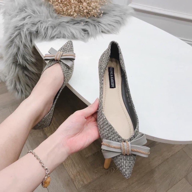 Dép Nữ Đế Bệt Mẫu Mã Tươi Trẻ Siêu Tiện Lợi Có 2 Màu Cam Và Đen Size 35 - 39