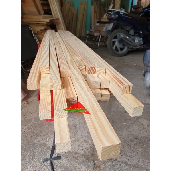 Thanh gỗ thông vuông 2cm ,dài 1m2 dùng làm nẹp, đóng chuồng thú cưng, làm khung viền,trang trí nhà cửa,chế DIY