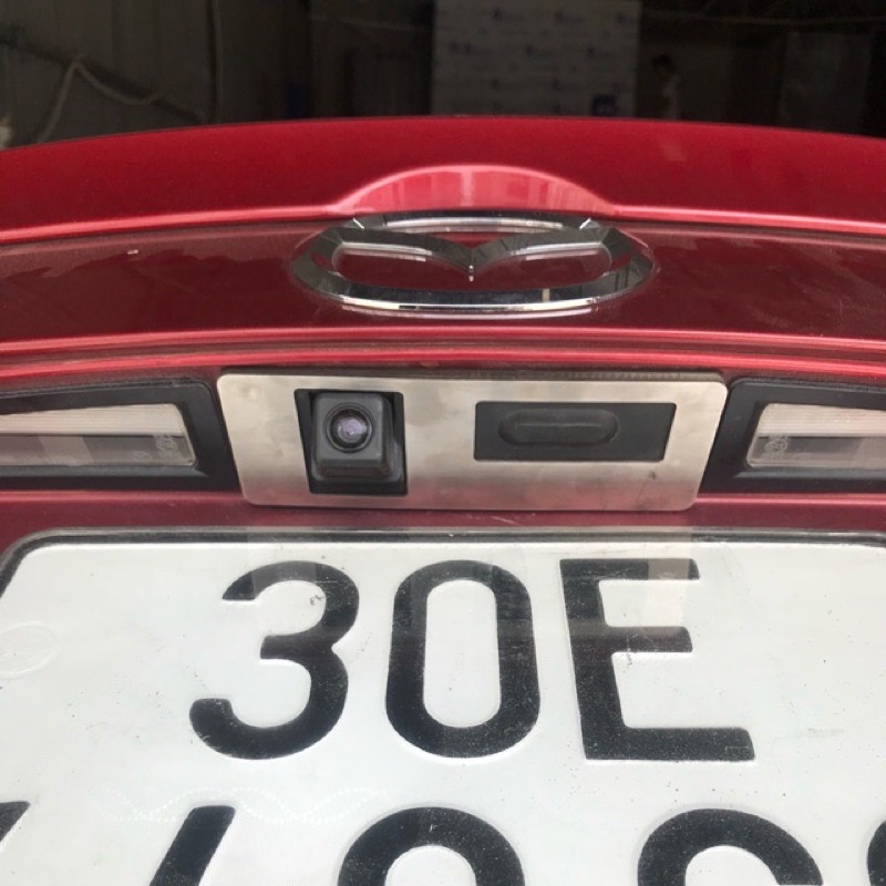 ỐP BẢO VỆ CAM LÙI MAZDA 3