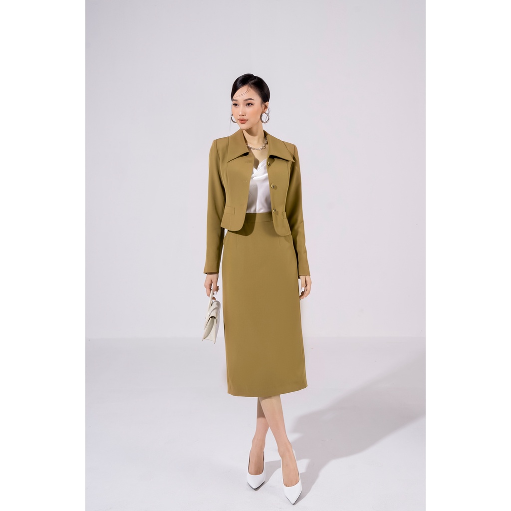 Áo blazer nữ tay dài dáng ngắn Eva de Eva 22SVAE006X