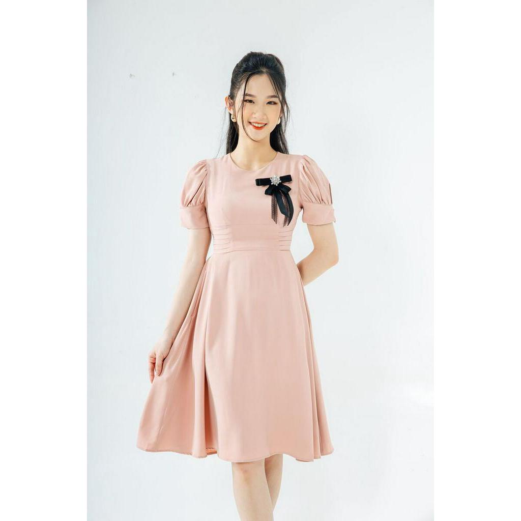 Váy xoè tay lỡ ly lật eo