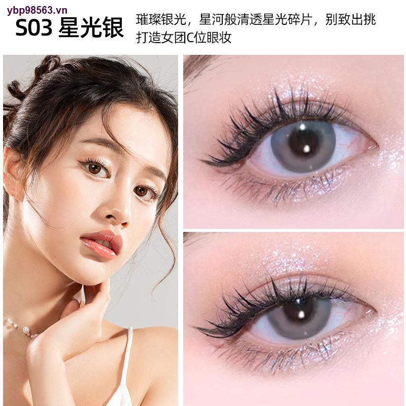 Bút kẻ mắt hai đầu màu lì và ánh ngọc trai kết hợp trang điểm bắt sáng tự nhiên
 | BigBuy360 - bigbuy360.vn