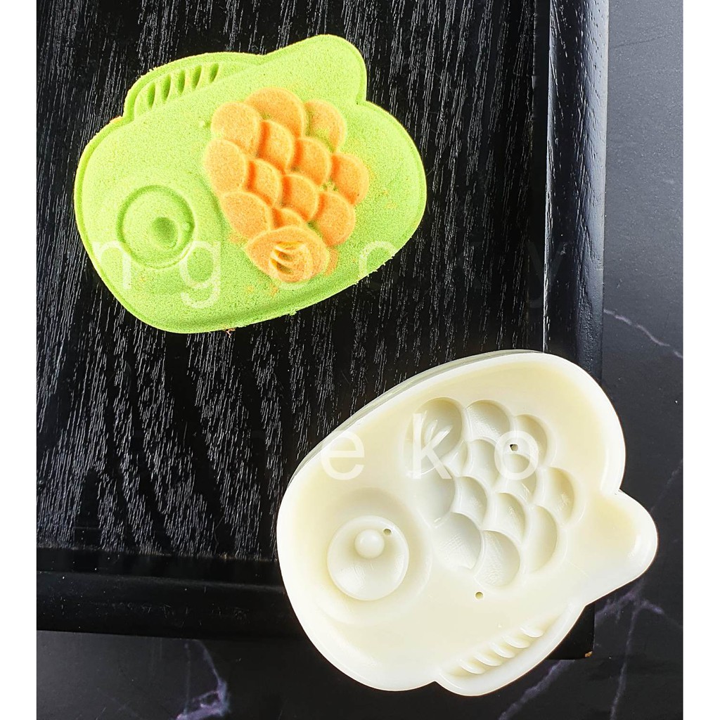 NQ50-871 - KHUÔN LÒ XO BÁNH TRUNG THU / BÁNH DỨA  HÌNH CÁ HOẠT HÌNH