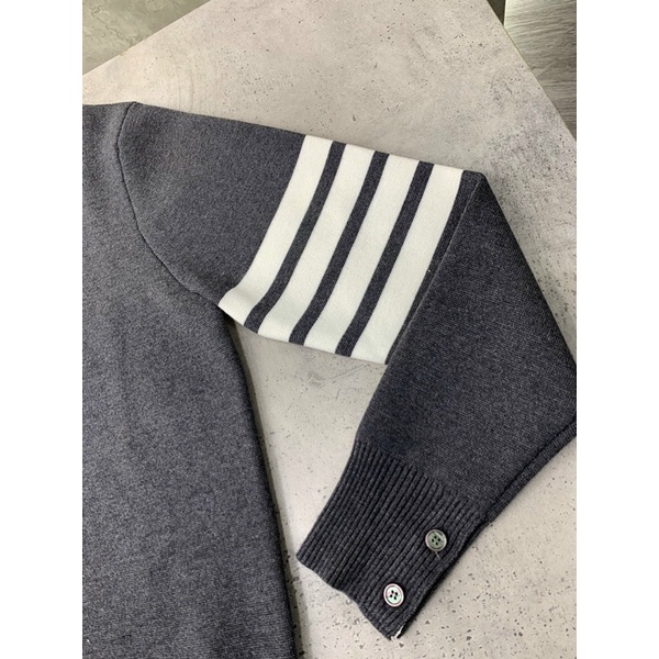 Áo len Thom Browne
