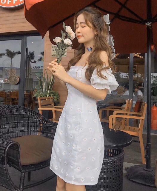 Đầm hoa cúc trắng cổ vuông tay phồng ⚡VIDEO THẬT ⚡HÀNG SẴN DSRT1199