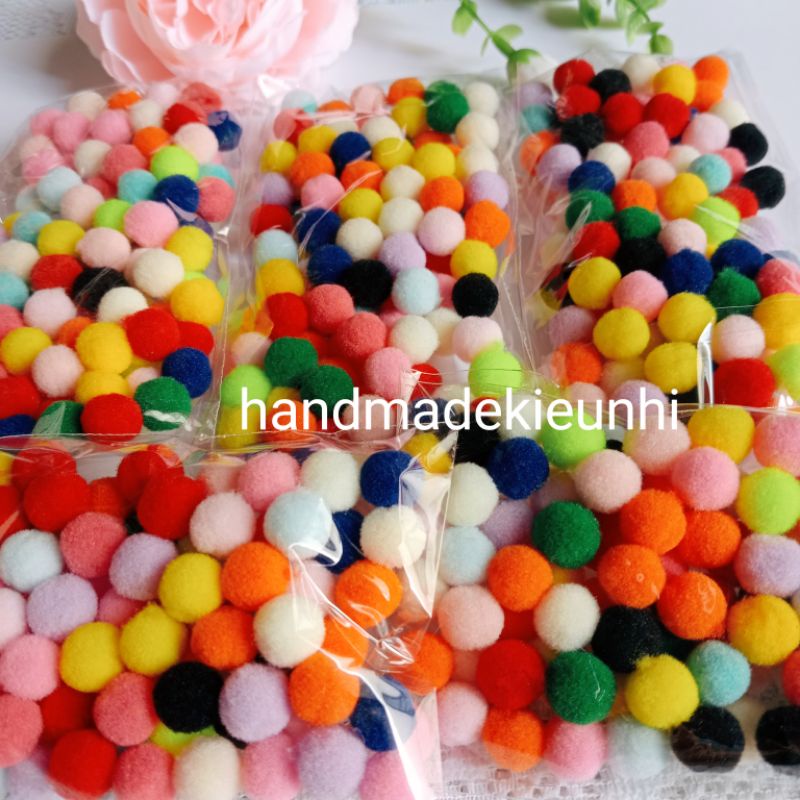 50 - 70 - 100 hạt pompom nhỏ 2cm, 1.5cm, 1cm nhiều màu - Dùng trang trí thiệp, làm handmade, thủ công mầm non...