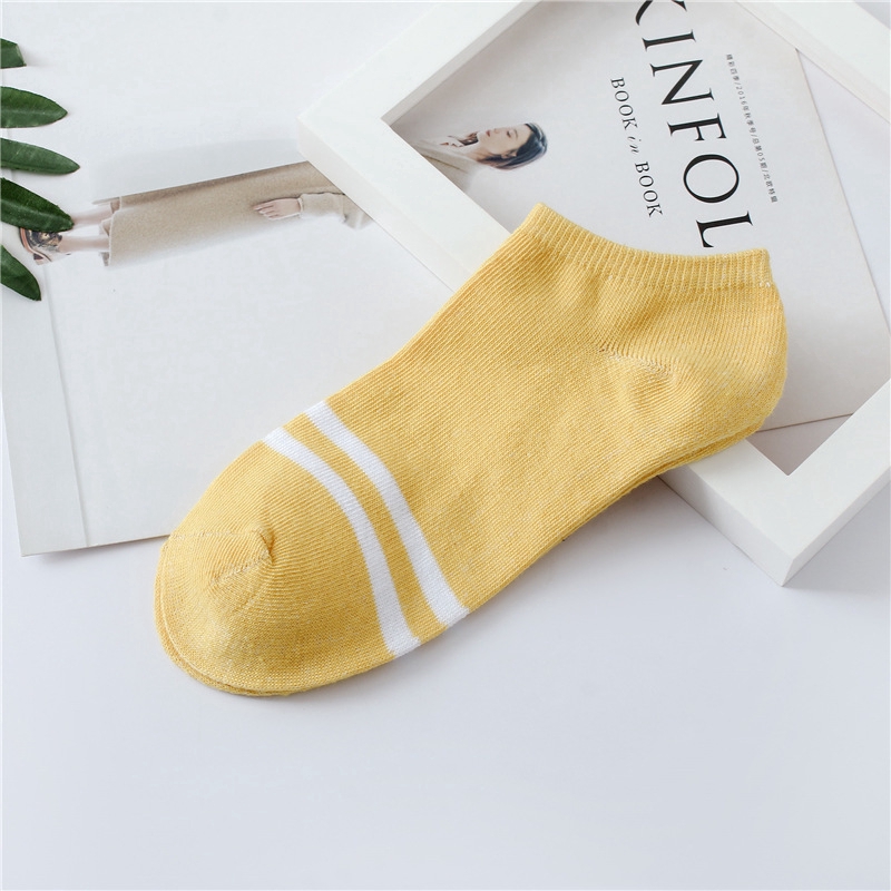 1 Pair Of Comfortable Plaid Cotton Socks For Men And Women