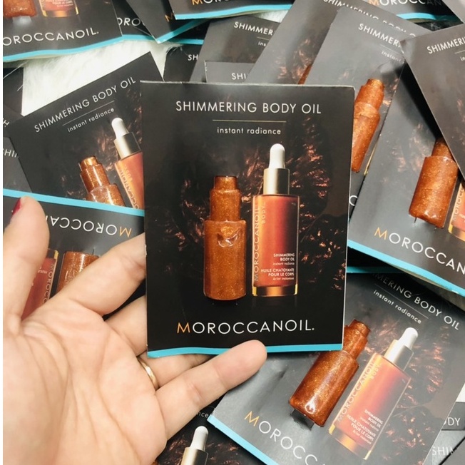 Sample mẫu thử Dầu dưỡng thể ánh nhũ - Bắt sáng body Moroccanoil Shimmering Body Oil 4ml