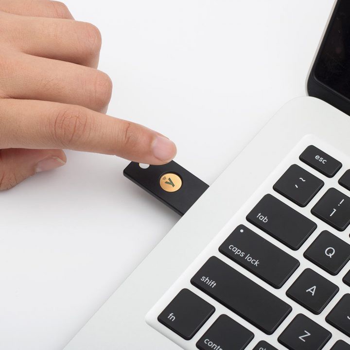 Khóa bảo mật YubiKey 5 NFC