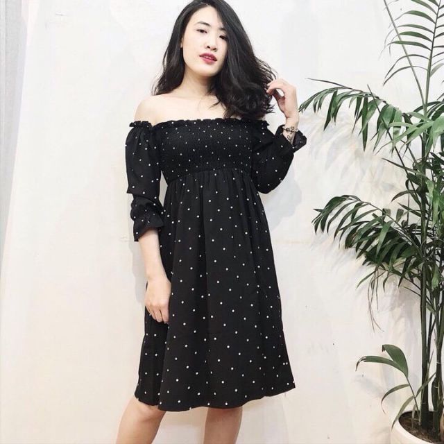 Đầm bi nhún thun trễ vai