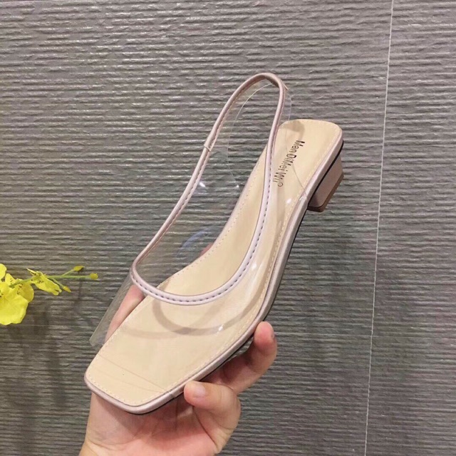 Sandal quai trong mũi vuông