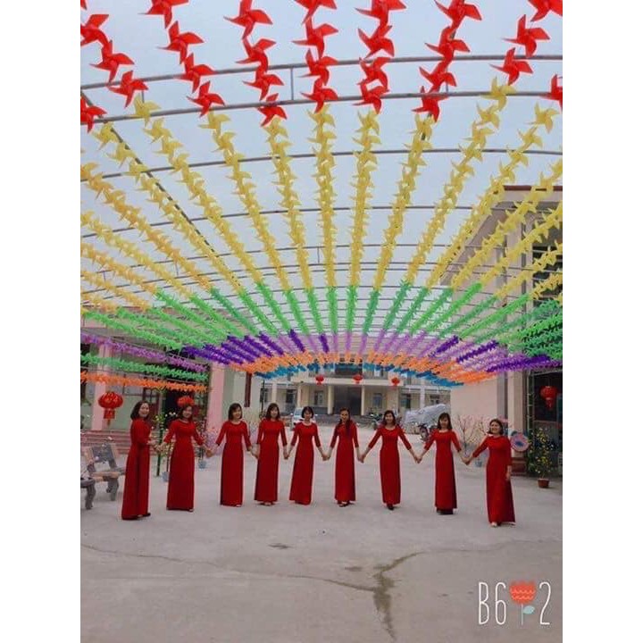 100 Chong Chóng Nhựa ĐK 20 Cm Kèm 30 Mét Dây Treo