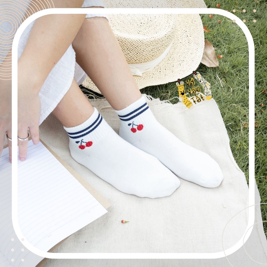 TẤT VỚ NỮ CỔ NGẮN CHERRY ĐỎ