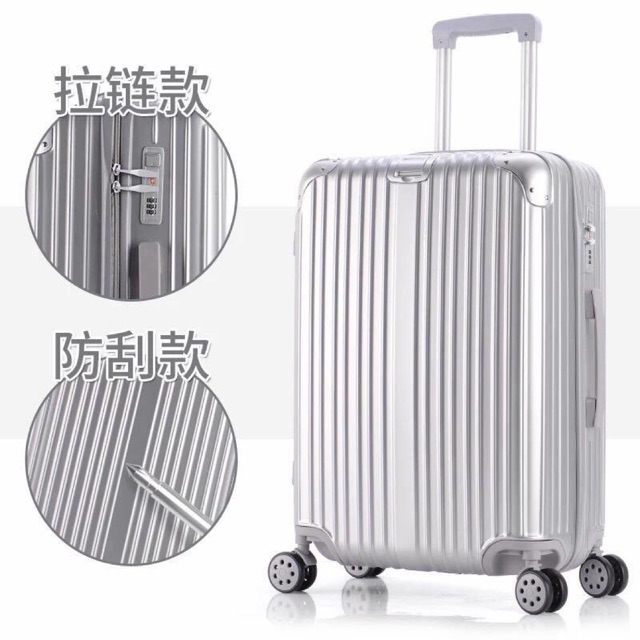 Vali đi du lịch được làm từ nhựa PE+PVC bọc góc kim loại chống chầy, bánh xe xoay 360 độ