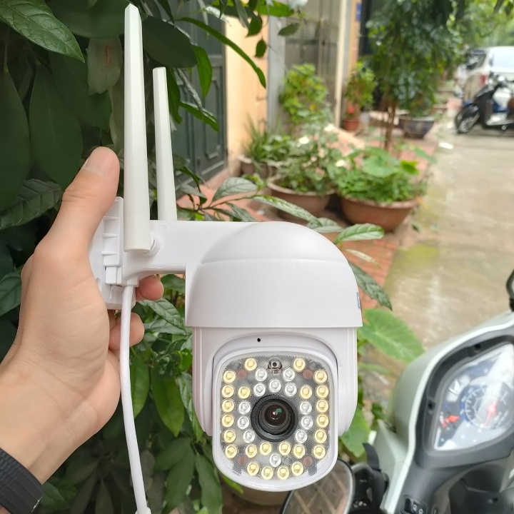 Camera ngoài trời yoosee Ptz 36led quay quét 360 độ, đàm thoại 2 chiều, có màu ban đêm