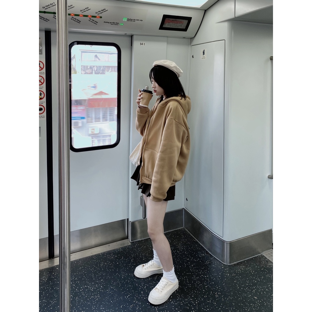 [HÀNG CÓ SẴN] Áo khoác nỉ dài tay May Boutique áo khoác kéo khóa cso mũ trơn màu basic AHZ21D_110.002