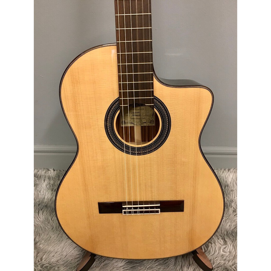 Guitar Classic Aria A-85CWE