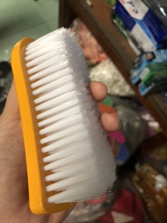 BÀN CHẢI CHÀ CHÂN