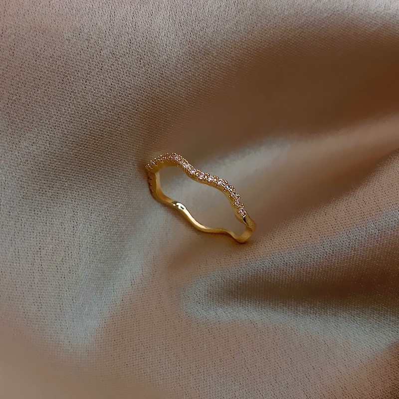 Nhẫn Đính Đá zircon Thiết Kế Sang Trọng