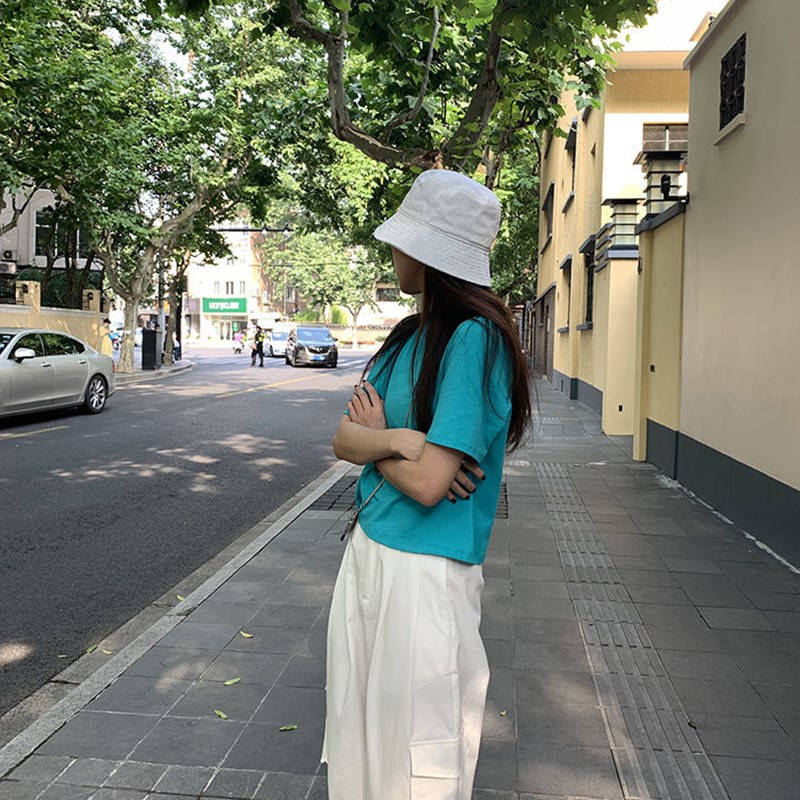 Áo Thun Tay Ngắn Màu Trơn Thiết Kế Đơn Giản Hợp Thời Trang