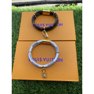 Vòng đeo tay LV 02 fullbox
