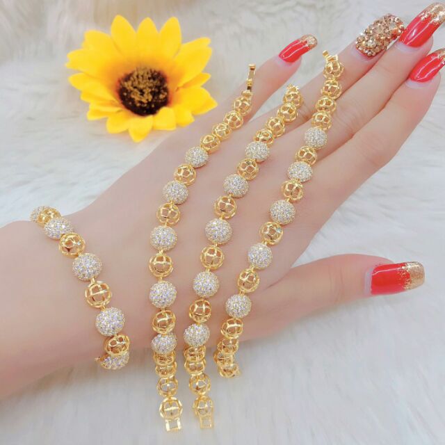 Lắc cầu đính đá mạ vàng-M67