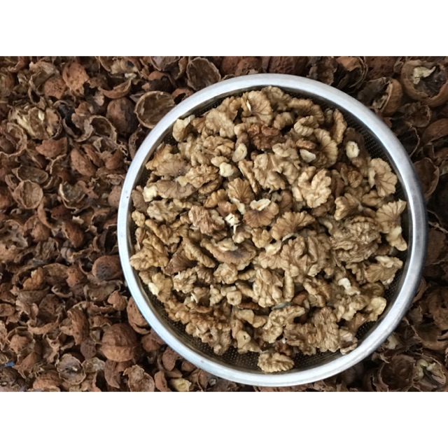 Nhân óc chó vàng