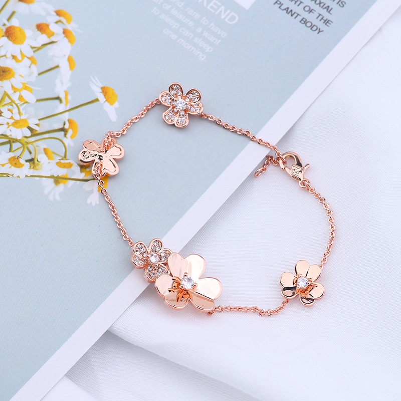 Vòng Tay Mạ Vàng Hồng Thiết Kế Hình Cỏ Bốn Lá Thời Trang Cho Nữ