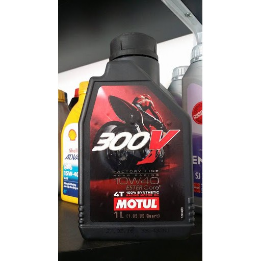 Nhớt motul 300v 10W40 - 5W40 tem 3 lớp Châu Âu