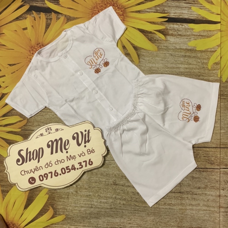 Bộ cộc tay trắng cài giữa Thái Hà Thịnh